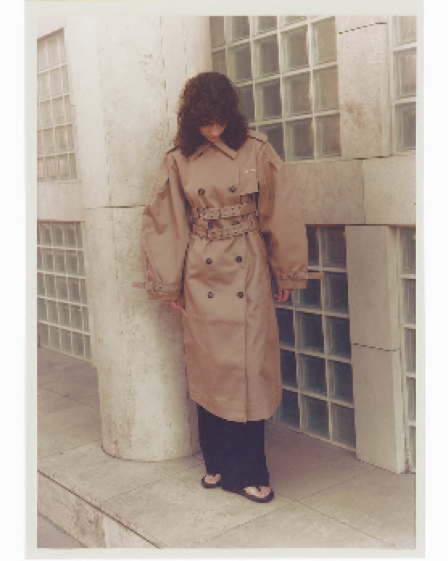 Mártusz Dorina — Editorial photograph in a belted coat